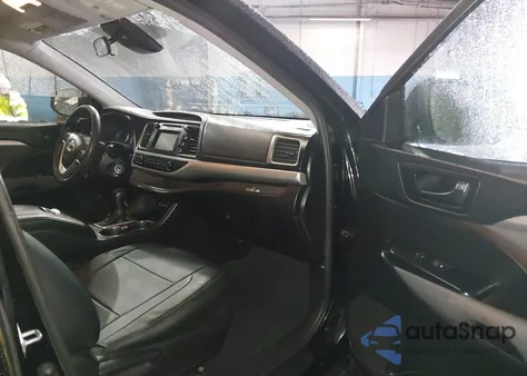 2019 Toyota Highlander Le z USA, uszkodzony, nr VIN 5TDBZRFH7KS918005